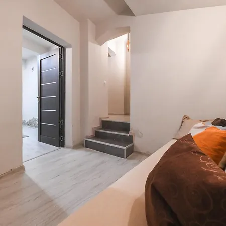 Two Bedroom Apartment In The City Center Apartman *